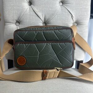 For @cocosverobeach Beautiful Hunting World Crossbody